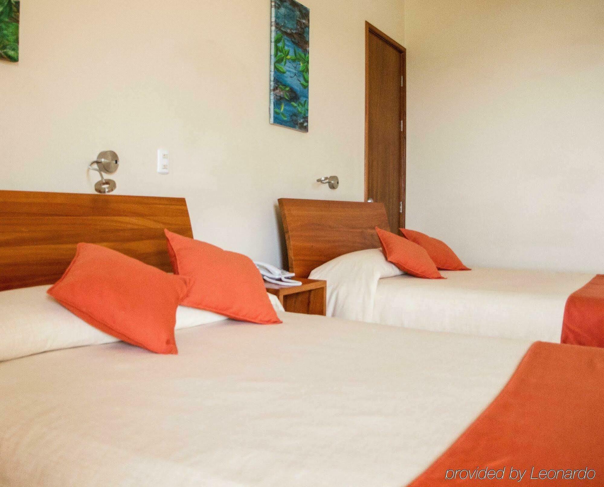 פורטו איורה Finch Bay Galapagos Hotel מראה חיצוני תמונה